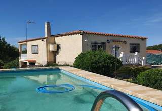 Chalet for sale in Chiva, Valencia. 