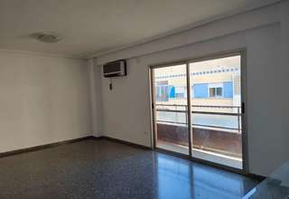 Wohnung zu verkaufen in Benicalap, Valencia. 